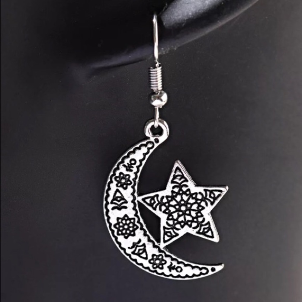 Boho Star & Moon Earrings Antiqued Silvertone - Picture 5 of 6